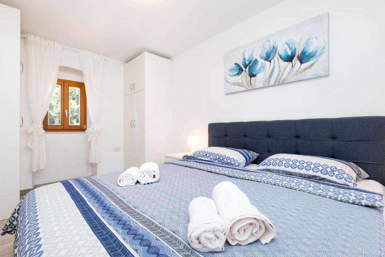 Vacation House Orange Veli Losinj Luaran gambar