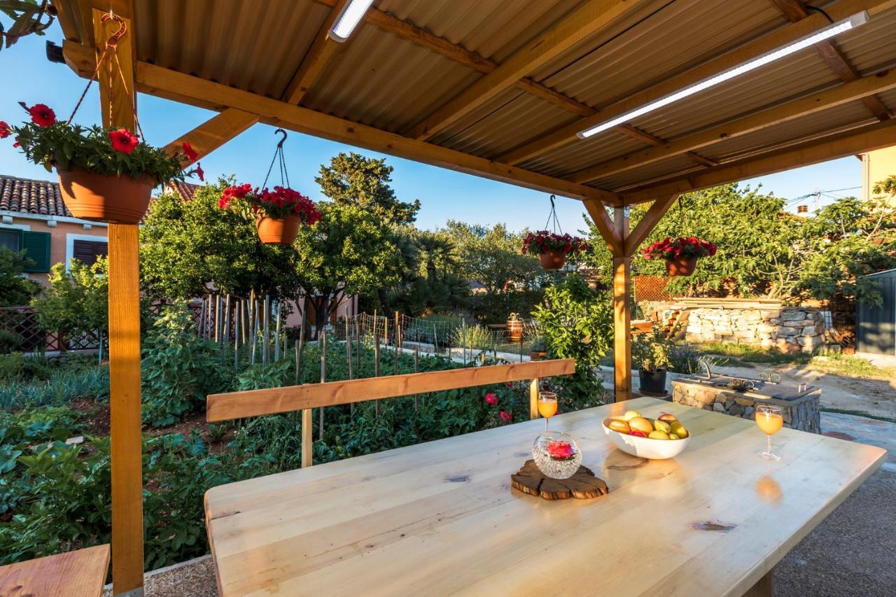 Vacation House Orange Veli Losinj Luaran gambar